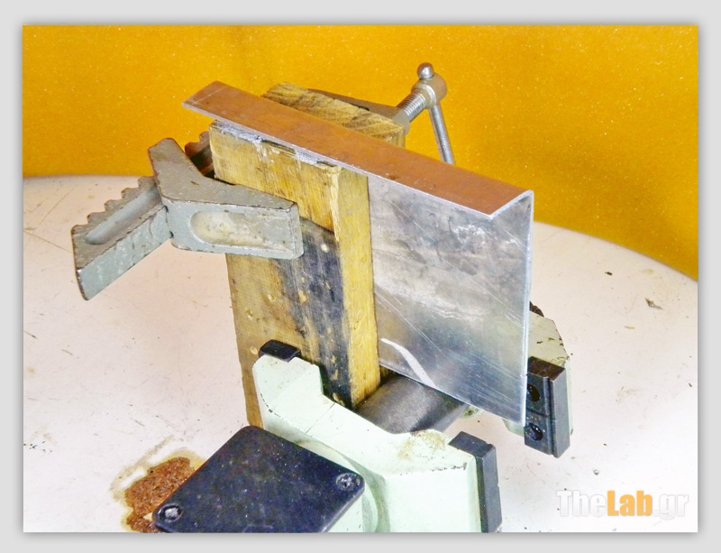 L-profile_27_Desimo-me-takous_05-b_6041a