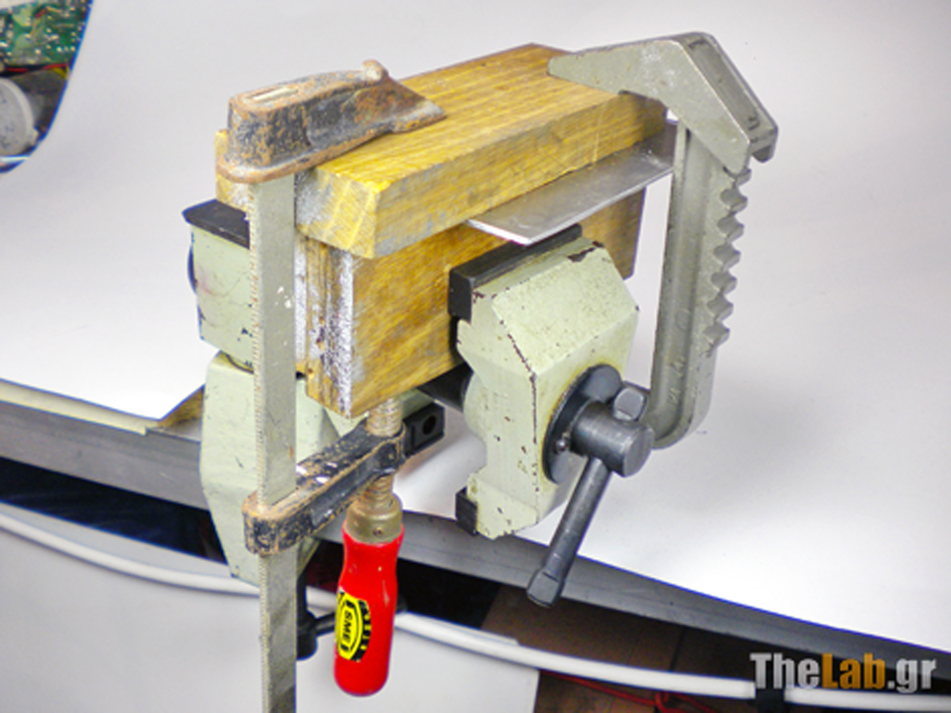 L-profile_42_Stirixi-megalis-pleyras_05d