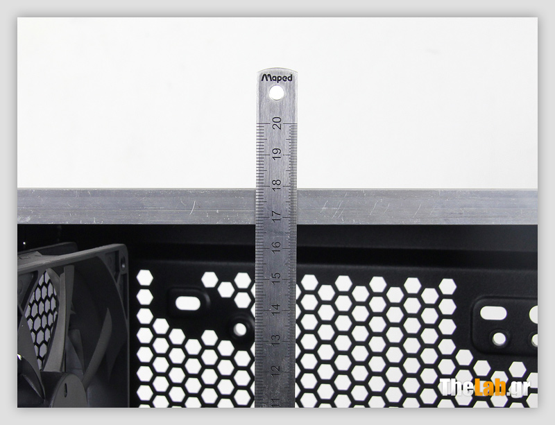 Corsair Carbide 330R case review