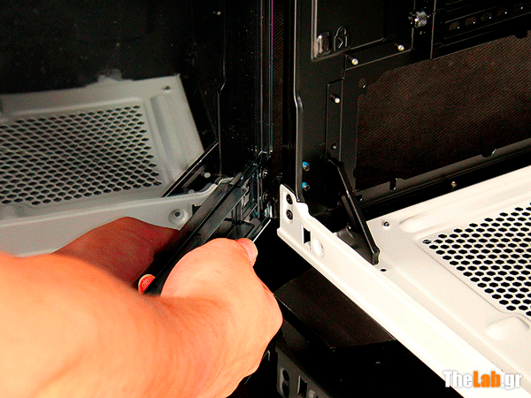 corsair--graphite-760T-uninstall-side-pa