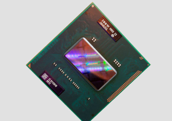 Intel-SandyBridge-Desktop-Chip.jpg