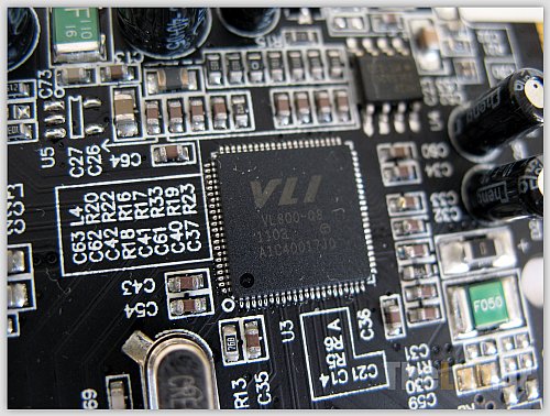 VL800Q8.jpg?m=1310377821