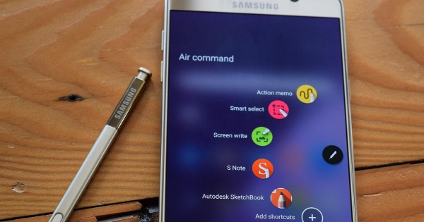 More information about "Προβλήματα multitasking στα κορυφαία μοντέλα της Samsung, σύμφωνα με βίντεο"