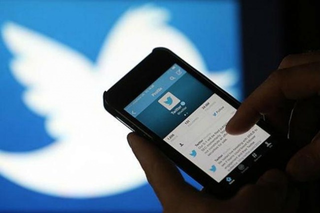 More information about "Οι χρήστες του Twitter αντιδρούν σε επικείμενη αλλαγή του χρονολογίου"