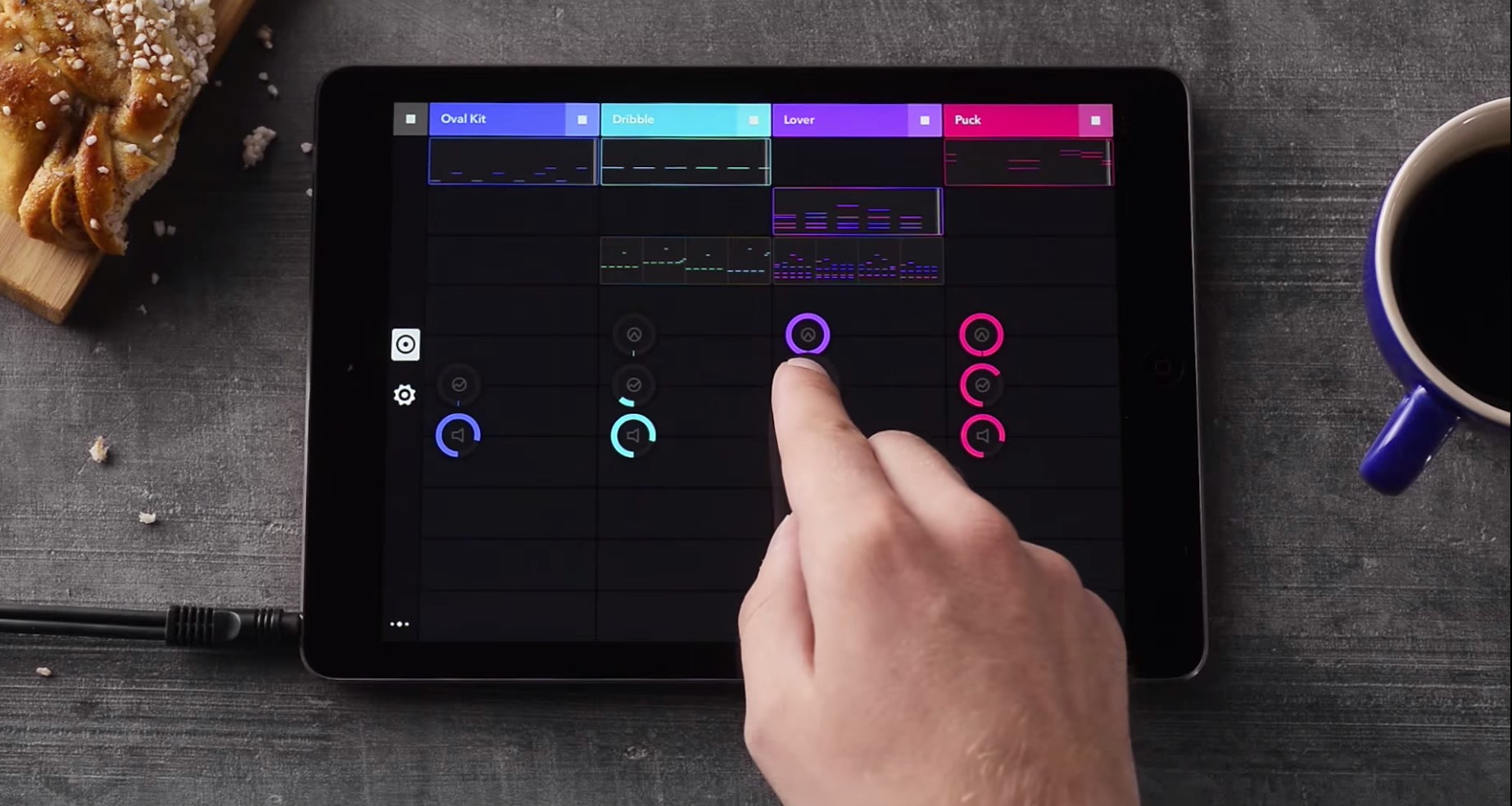 More information about "Auxy: Δημιουργήστε μουσική με το iPad σας"