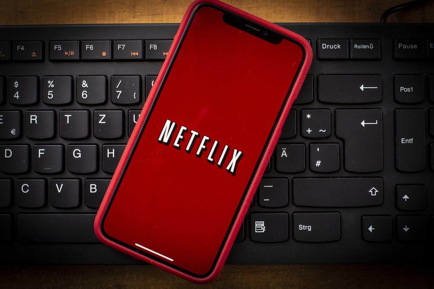 More information about "Το Netflix ίσως λάβει μέτρα για τον διαμοιρασμό κωδικών ανάμεσα σε χρήστες"