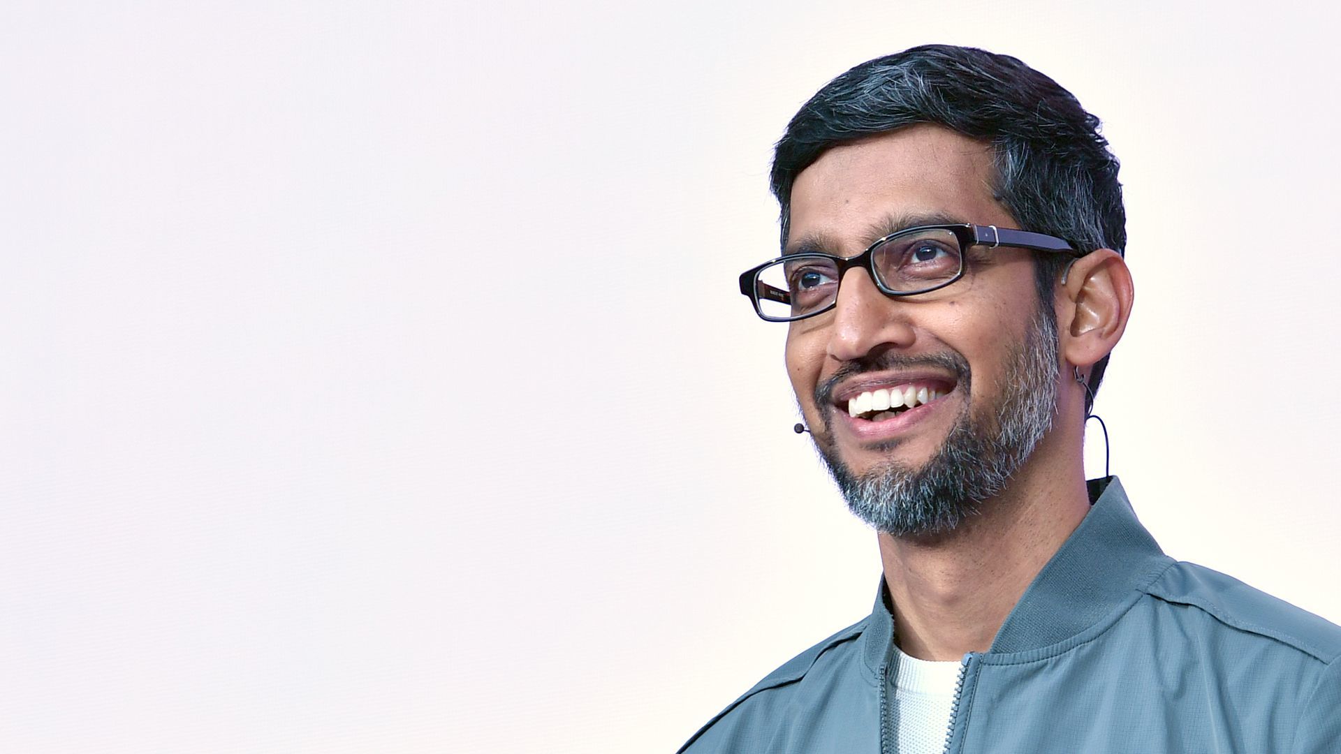 More information about "Ο Sundar Pichai αναλαμβάνει νέος CEO της Alphabet (Google), καθώς οι συνιδρυτές, Sergey Brin και Larry Page, αποσύρονται"