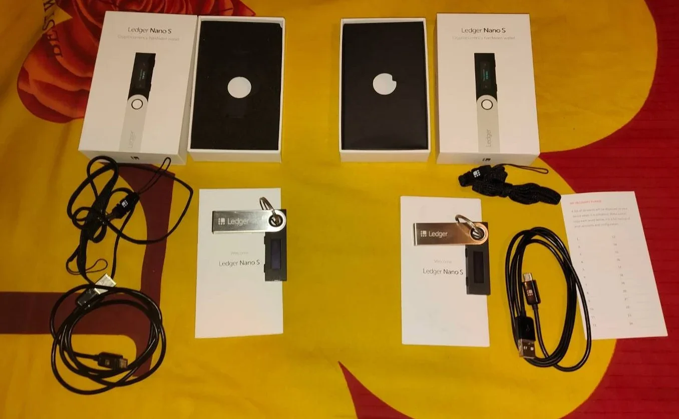 More information about "Ledger Nano S (Hardware Wallets, 2 κομμάτια)"