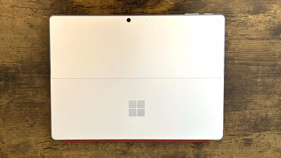 More information about "Η Microsoft εργάζεται πάνω σε ένα Surface Go 4 με ARM και ένα νέο Surface Pro 11 ιντσών"