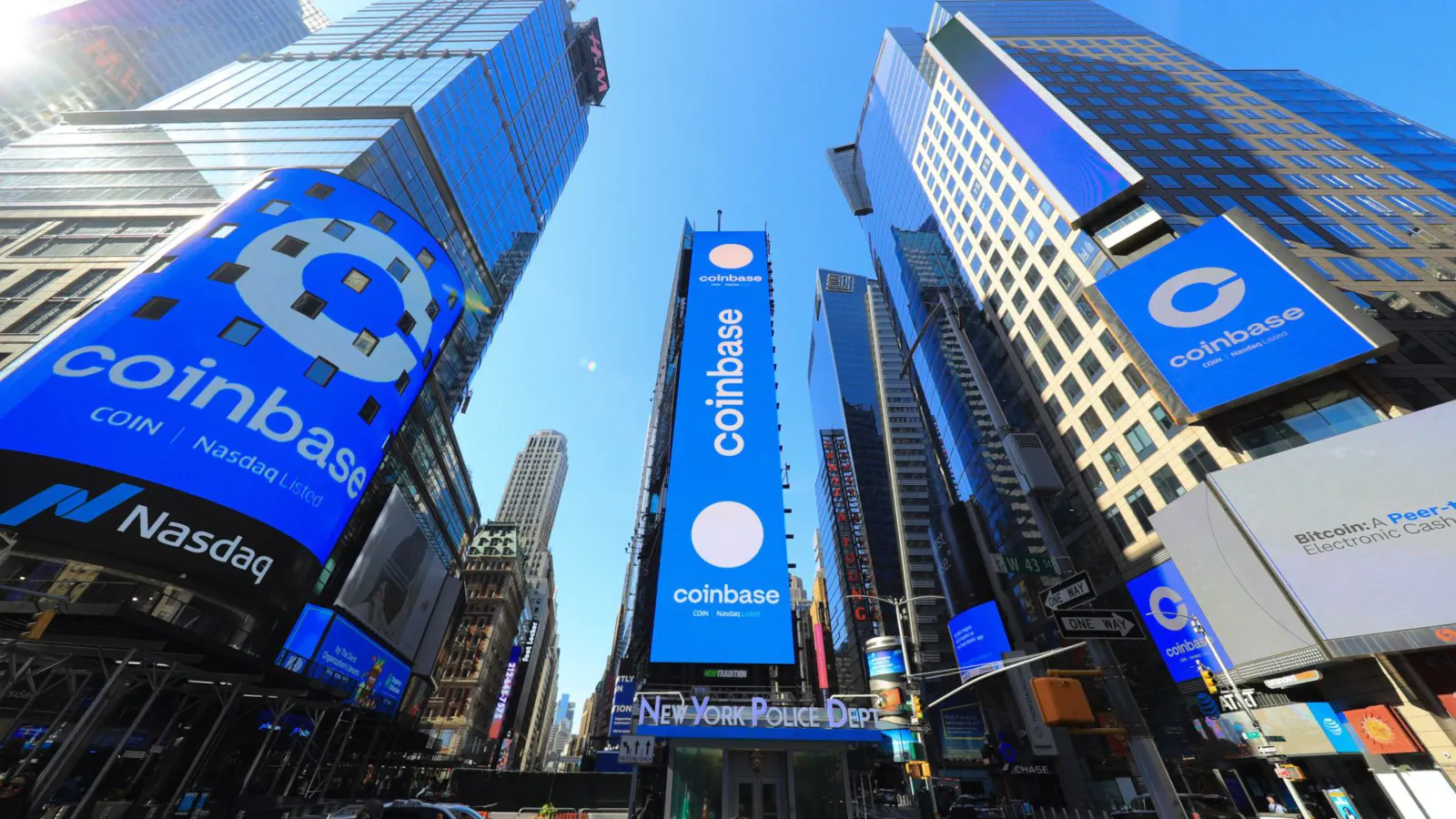 More information about "H Coinbase μηνύεται από την SEC μόλις μια μέρα μετά την Binance - Ποια εταιρεία είναι η επόμενη;"