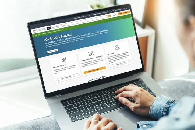 More information about "Η Amazon προσφέρει δωρεάν μαθήματα για τη δημιουργική τεχνητή νοημοσύνη"