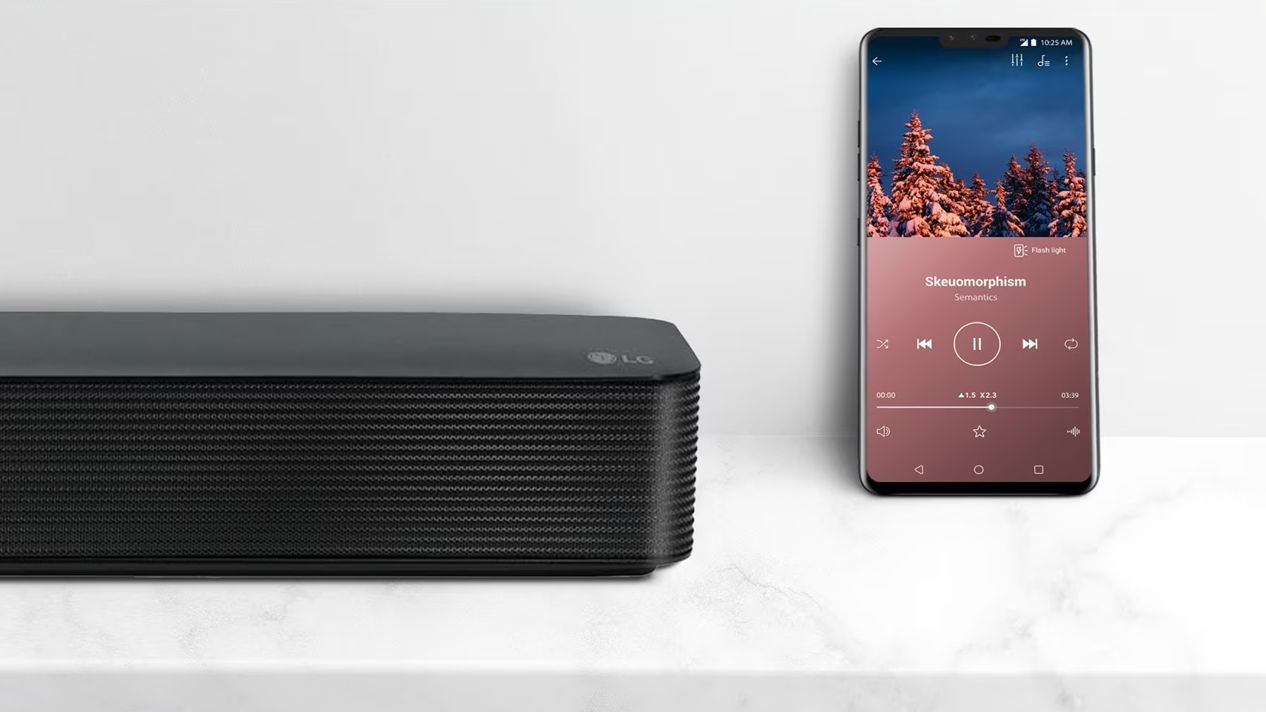 More information about "LG Soundbar SQM1: Η αθλητική εμπειρία θέασης απογειώνεται με κορυφαίο ήχο"