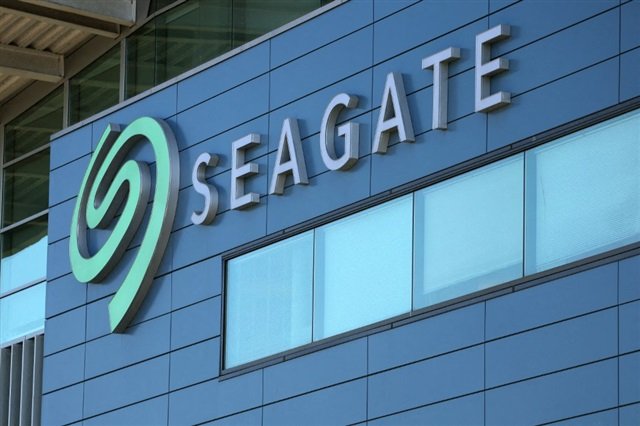 More information about "Η Seagate προειδοποιεί για "κλιματική κρίση δεδομένων" στα data centers λόγω Τεχνητής Νοημοσύνης"