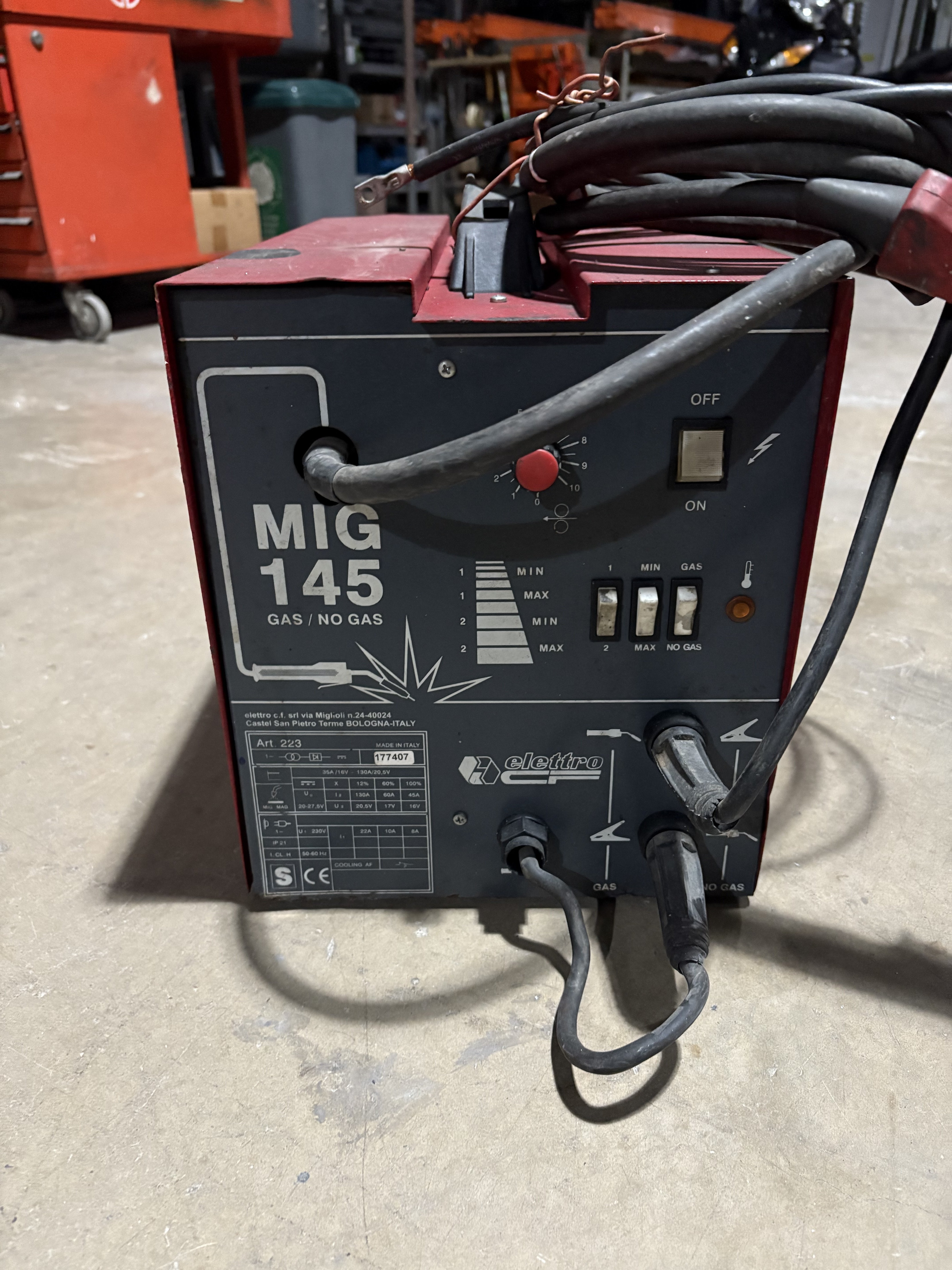 More information about "Ηλεκτροσυγκόληση mig/mag flux"