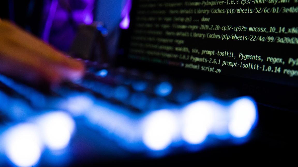 More information about "Το Daemon Tools μολύνθηκε με backdoor σε supply-chain attack ενός μήνα — χιλιάδες μηχανές σε 100+ χώρες"