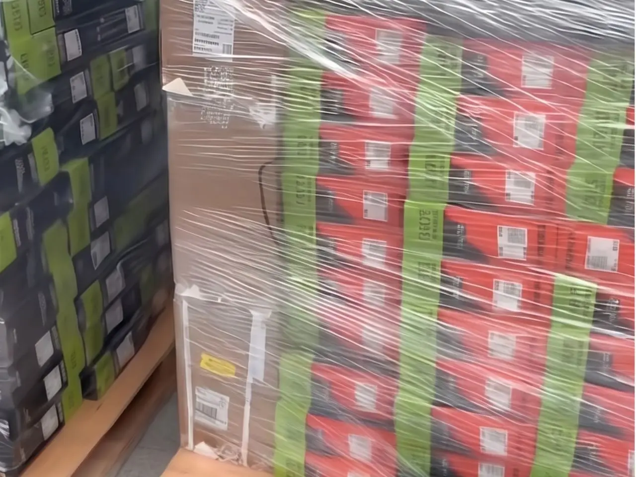 More information about "Η Κίνα μπλοκάρει την RTX 5090 D v2 — την κάρτα που η NVIDIA έφτιαξε αποκλειστικά για εκείνη"