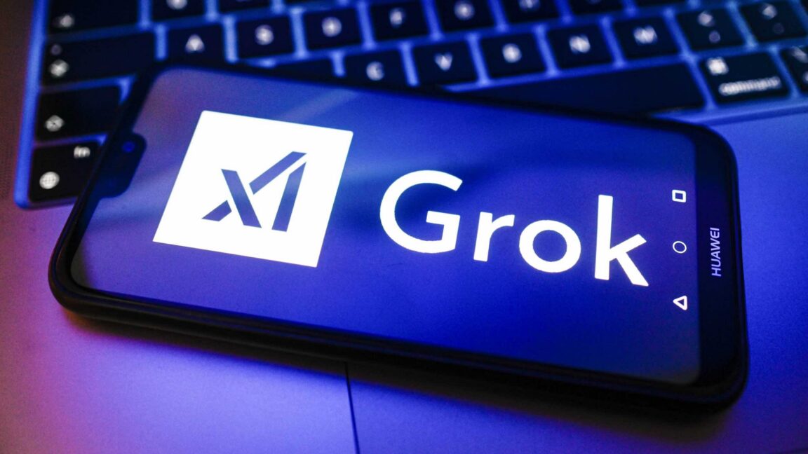 More information about "Το Grok της xAI εκθέτει δεδομένα χρηστών σε επιθέσεις με κρυπτογραφημένες κακόβουλες εντολές"